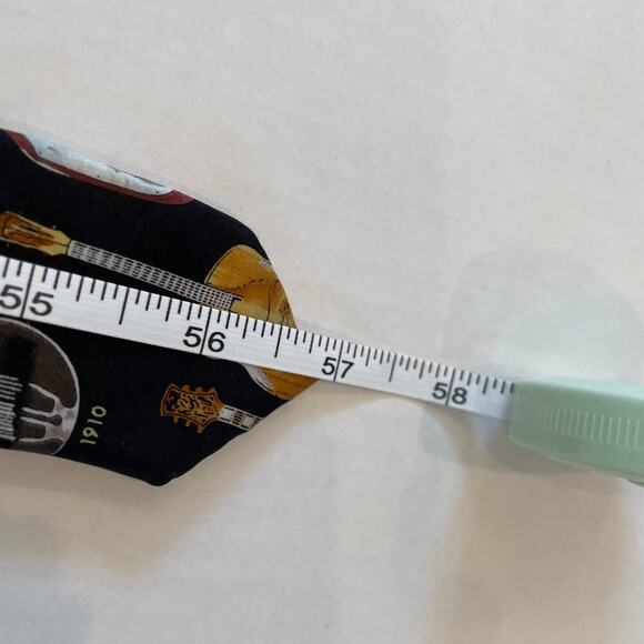 Museum Artifacts Handmade Silk Tie Classic Guitars 1910-1996, 57" Long - Picture 9 of 10